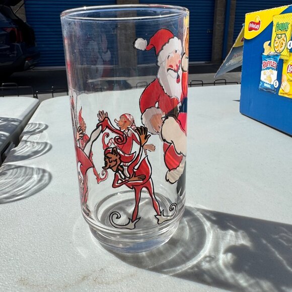 Vintage Santa Claus Drinking Glasses Christmas Set of Seven - Picture 4 of 5